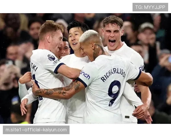 水晶宫客场挑战残阵热刺 拉克鲁瓦停赛影响防线稳定性